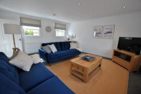 Murrays Neuk- stylish coastal apartment